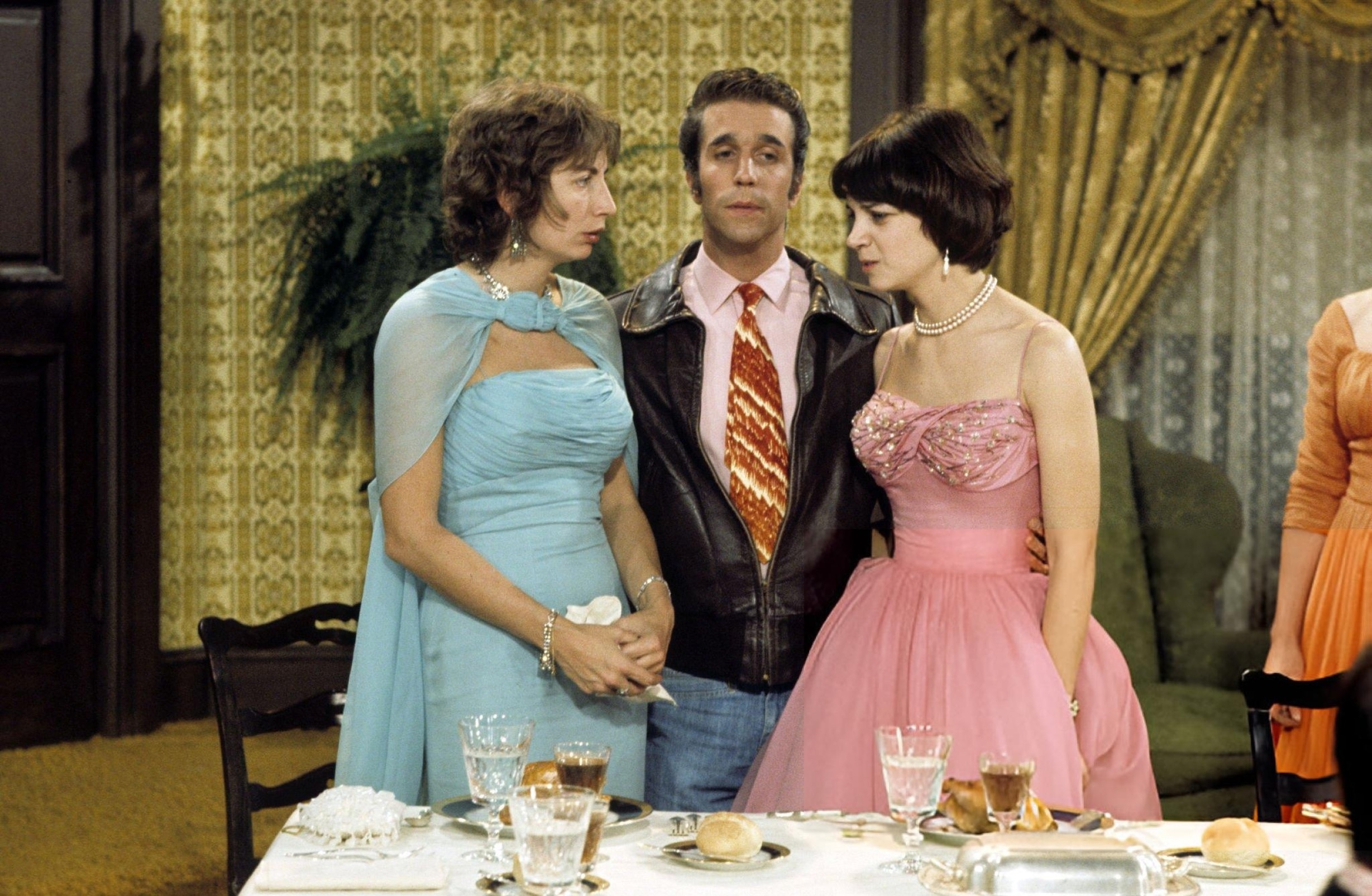 27TH January 1976Season 1 : Episode 1“The Society Party“