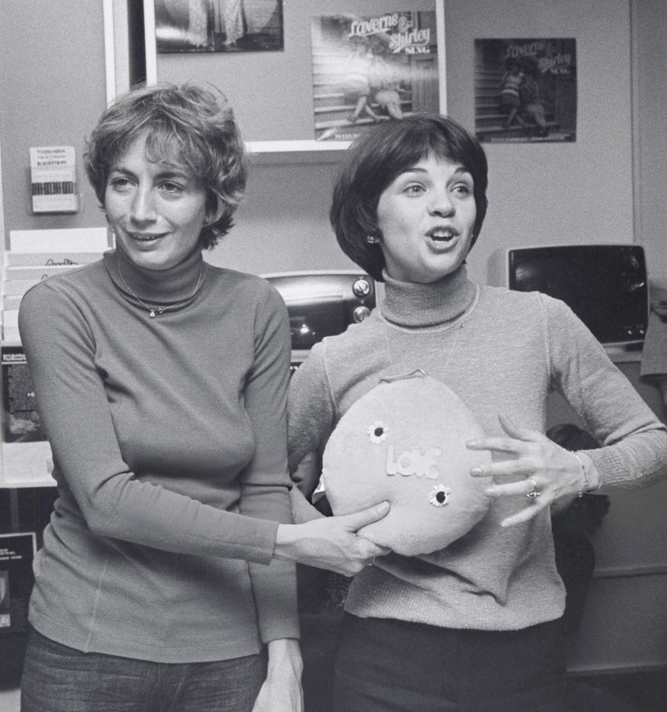 20TH November 1976Album Autographing PartyNew York City