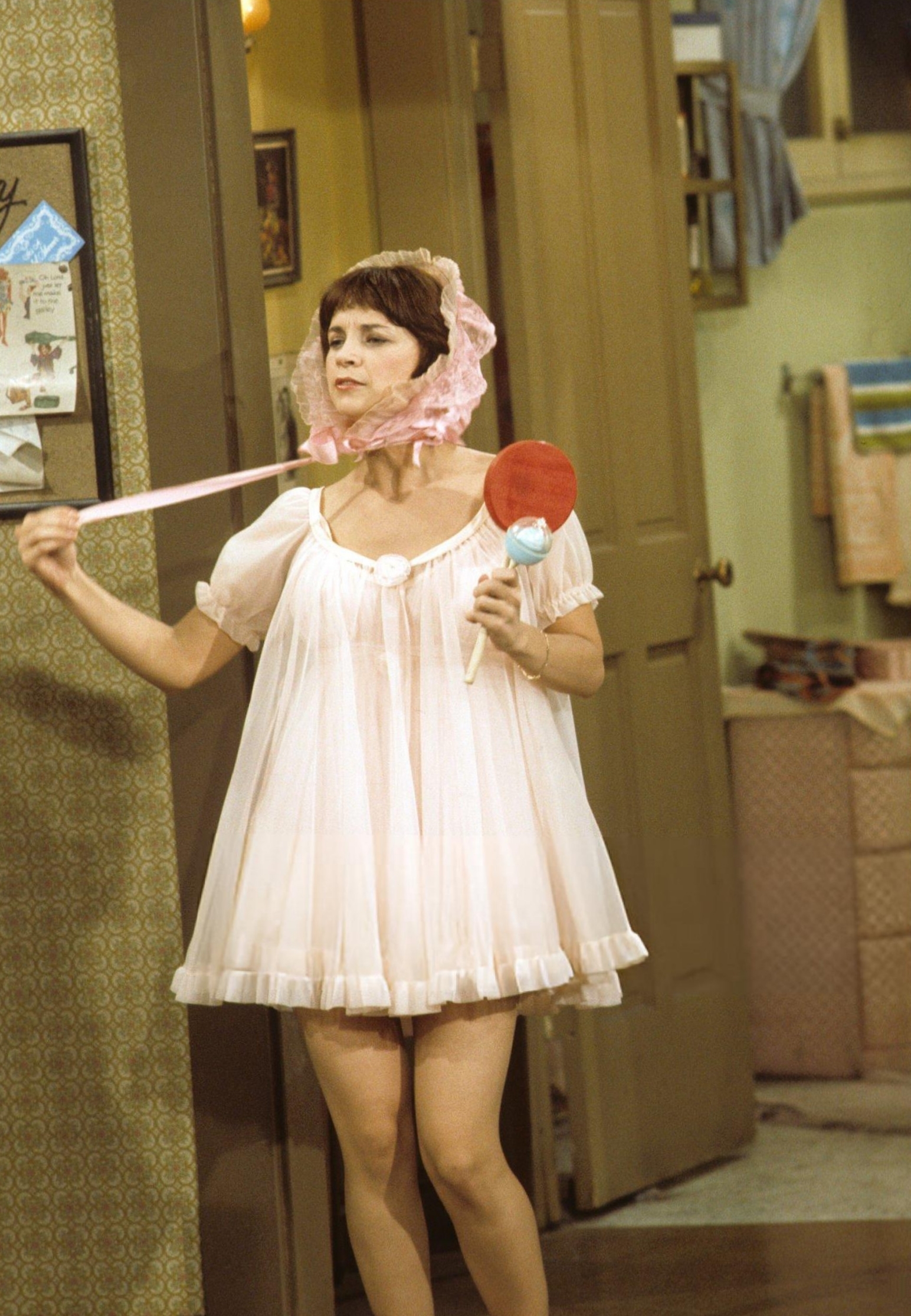 23RD November 1976Season 2 : Episode 7“Dear Future Model“