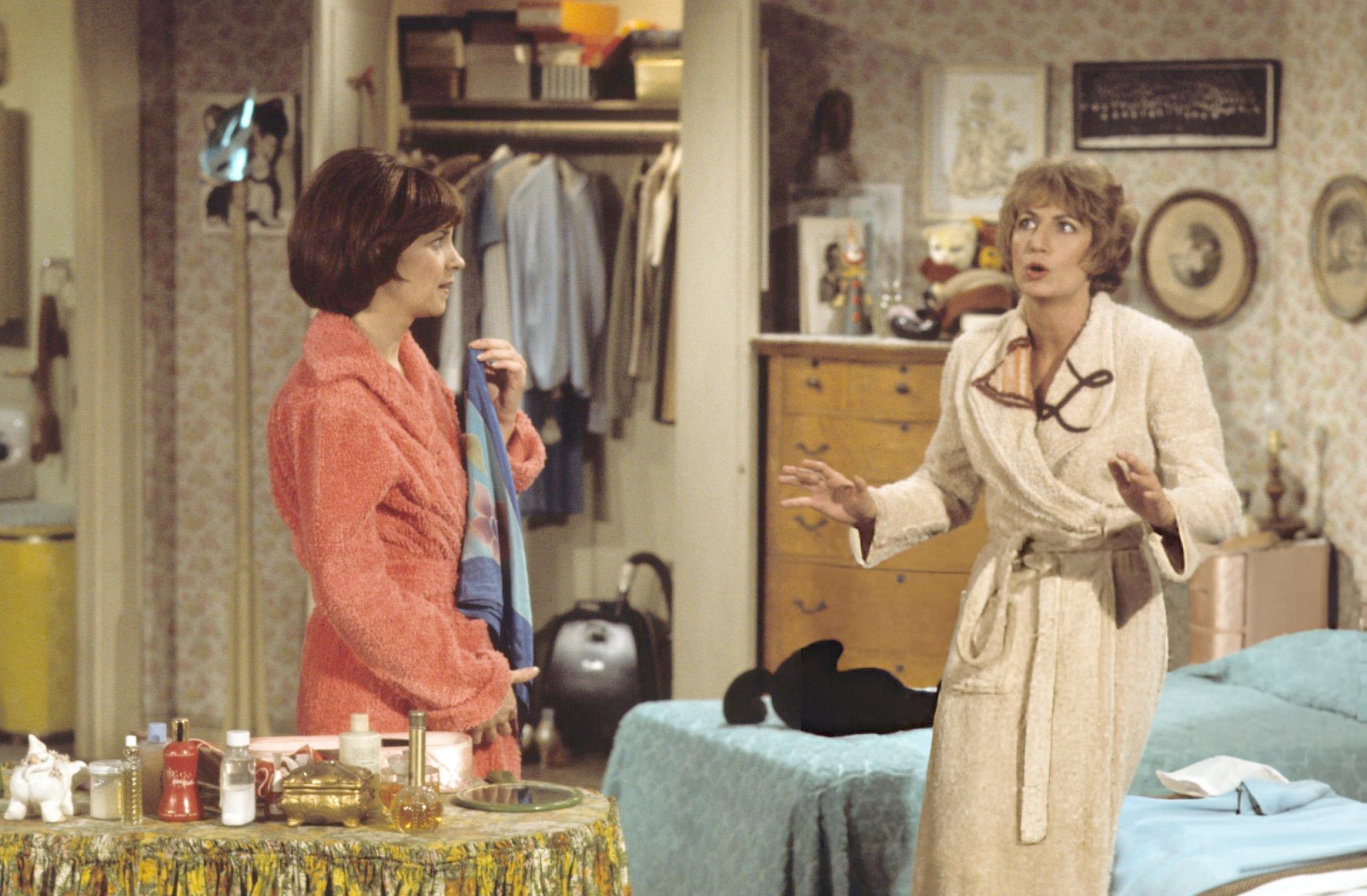 30TH November 1976Season 2 : Episode 8“Good Time Girls“