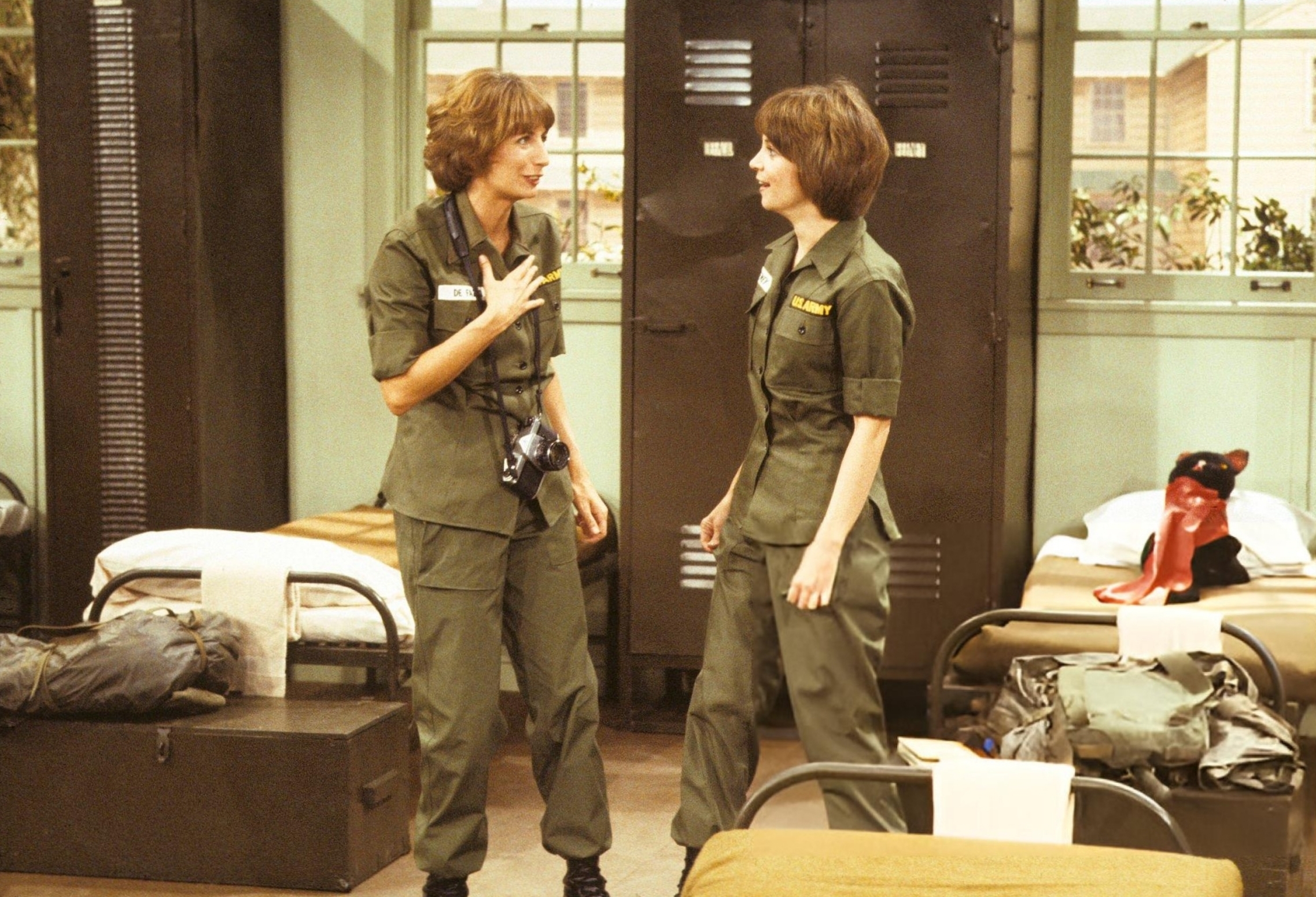 15TH November 1979Season 5: Episodes 9 & 10“We're in the Army, Now“ (Parts 1 & 2)