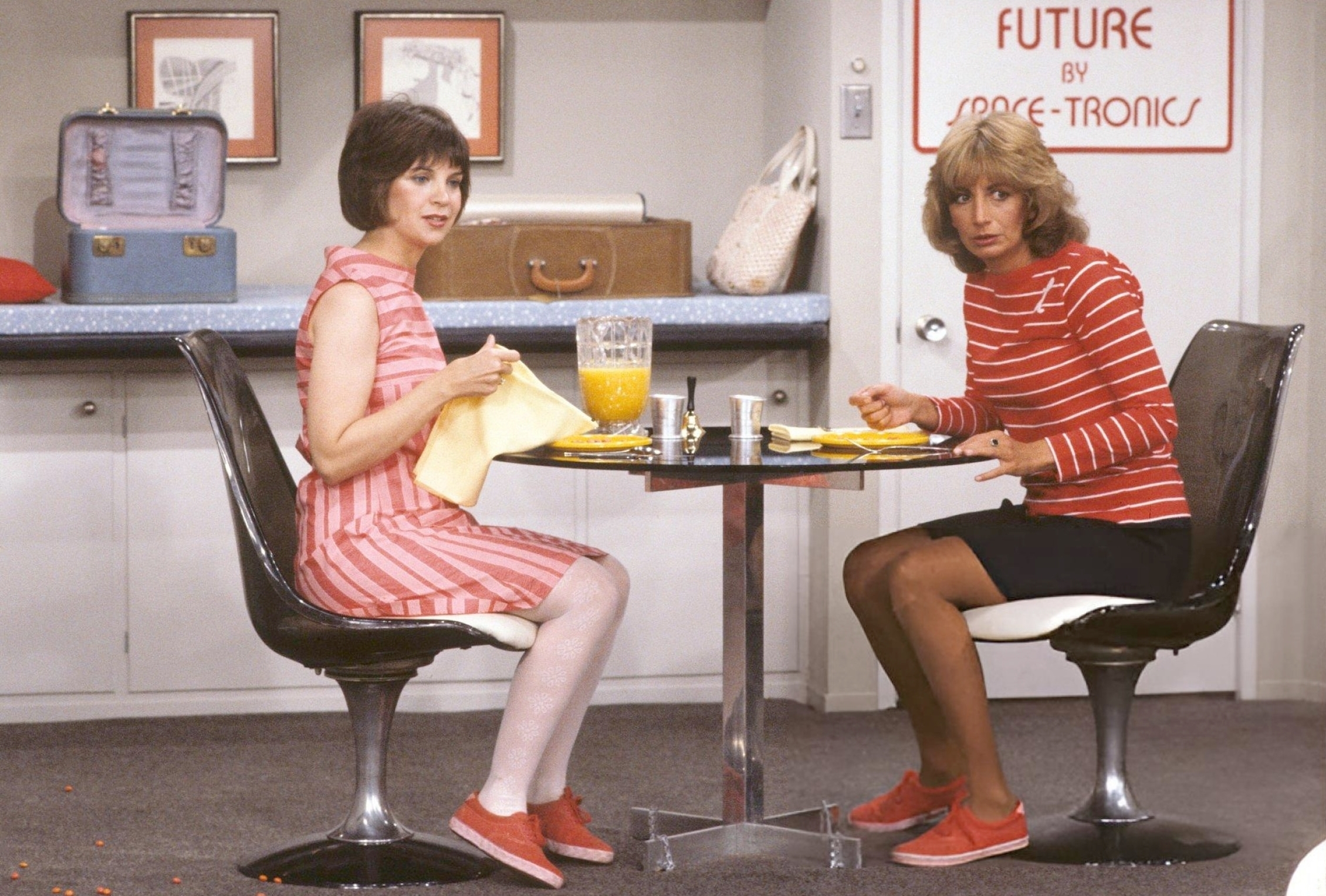 12TH October 1982Season 8 : Episode 2“Window on Main Street“~Cindy Williams' last episode