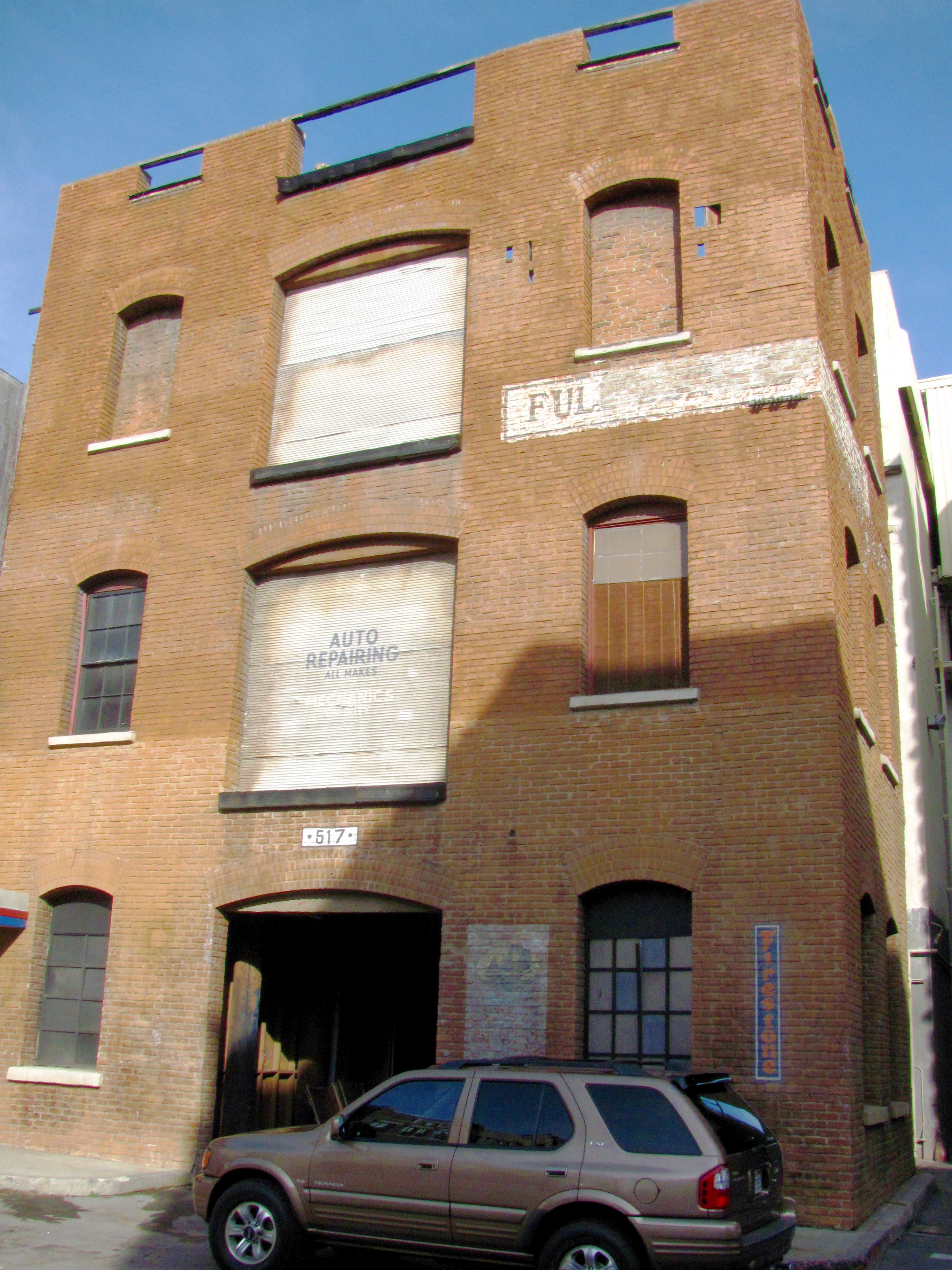 C~hollywood backlot brewery ab~flickr~LorenJavier~5498338581 37567252e0 o~2011 03 04~gamma30 auto~temp