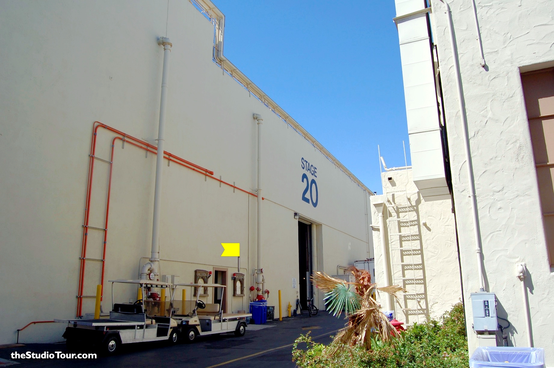 E~hollywood stage20 ab~theStudioTour~paramount stage 20~stage20 1~gamma10 auto~pins