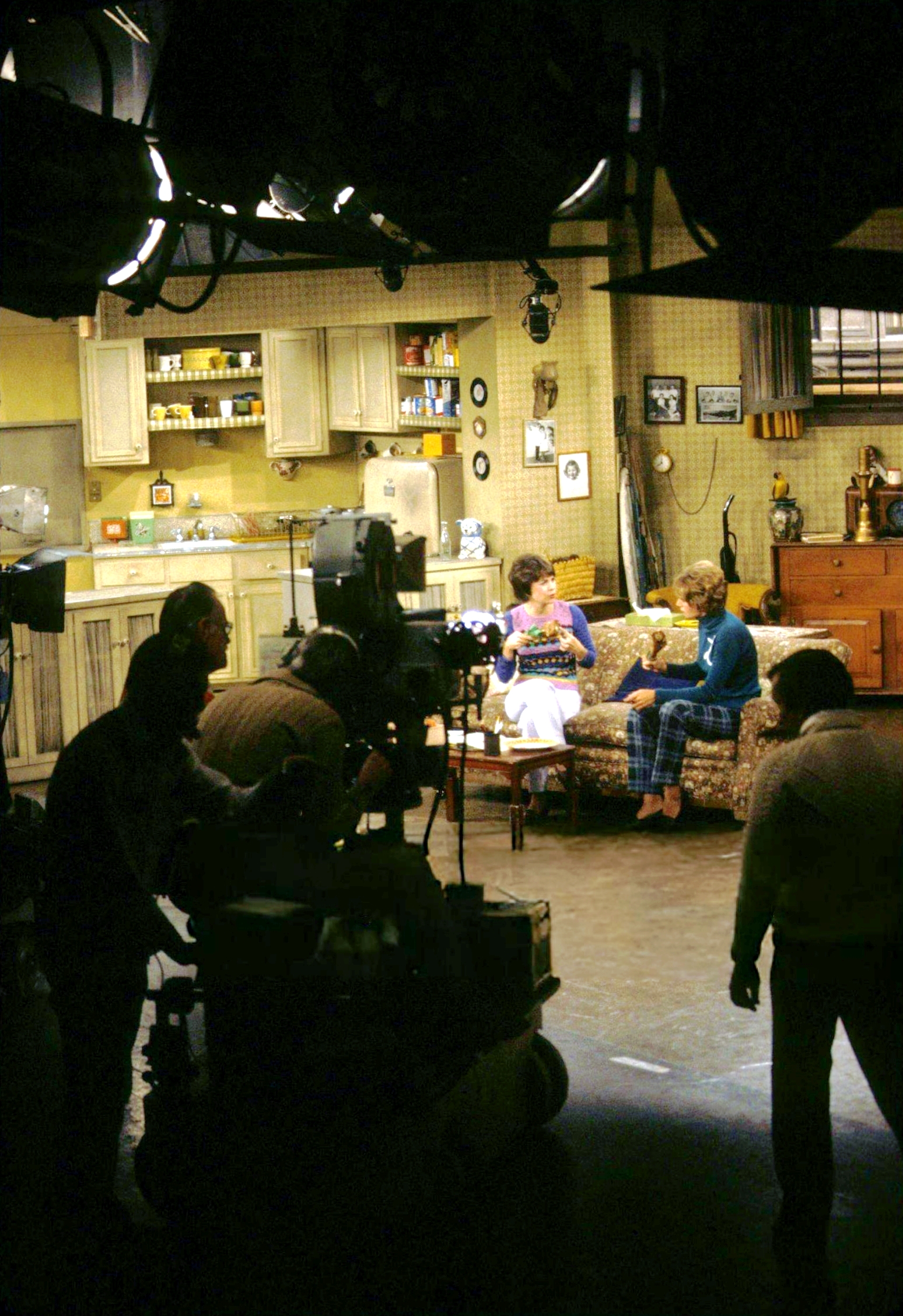 E~hollywood stage20 ca~ 1976 11 16~gettyimages 463884340 2048x2048~dl.beatsnoop.com 3000 vR6qMxrNGu~Eraser InPixio11~auto