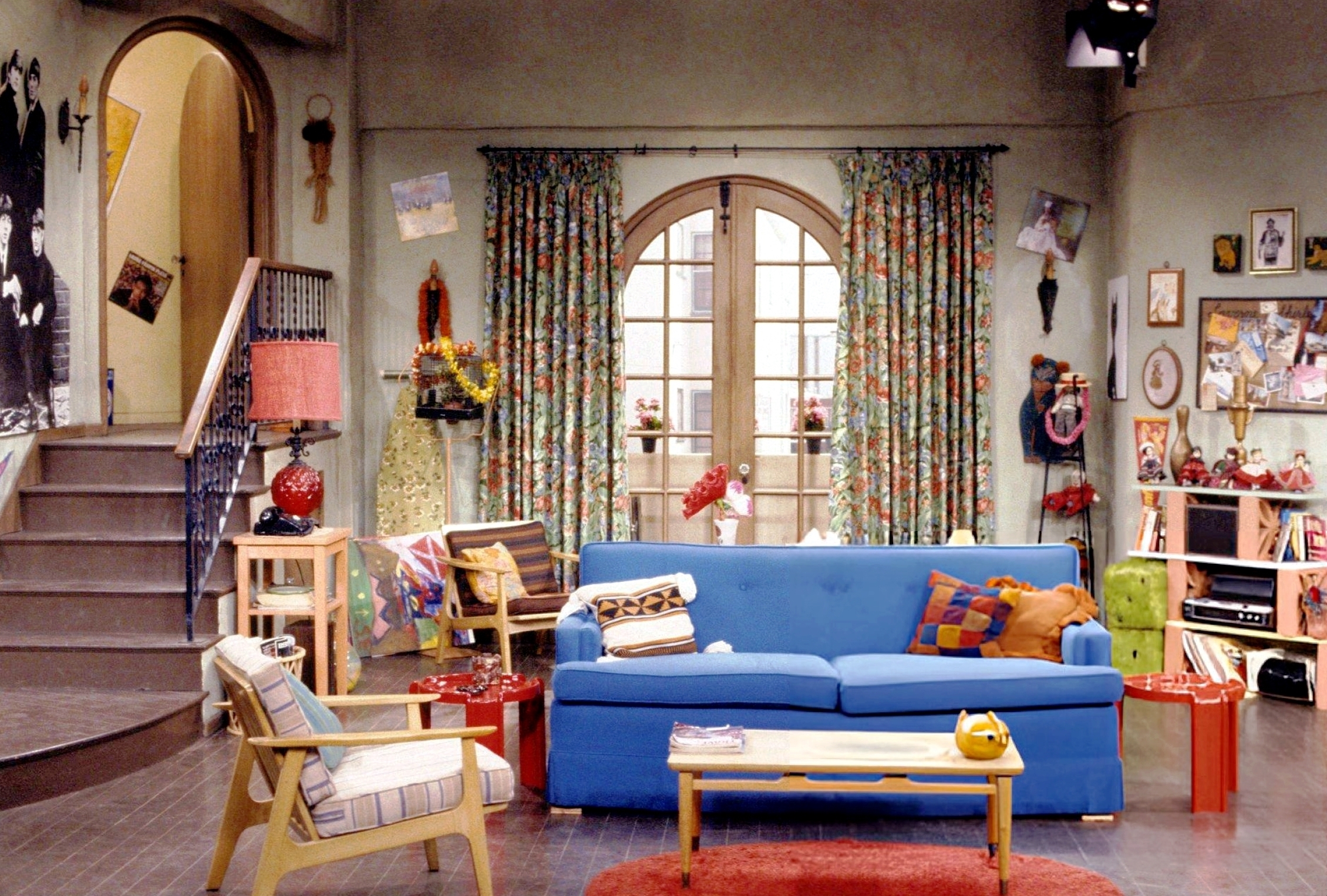 E~hollywood stage20 db~ 1982 10 12~gettyimages 463939508 2048x2048~dl.beatsnoop.com 3000 1KyFn7WZoA~auto~Eraser InPixio11