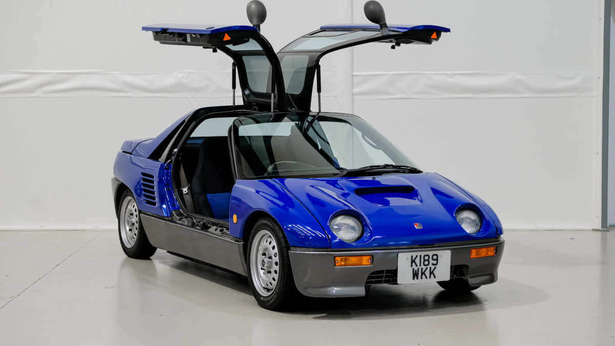 Secret classics.com~2021 10~AutozamAZ1 04