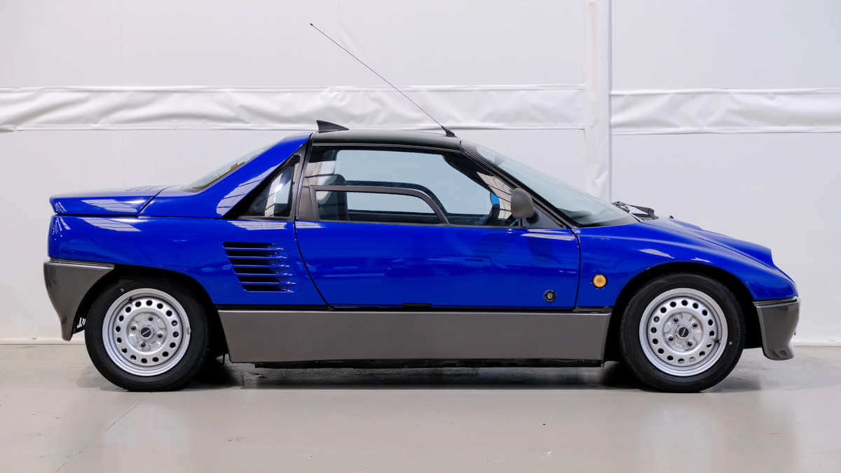 Secret classics.com~2021 10~AutozamAZ1 06