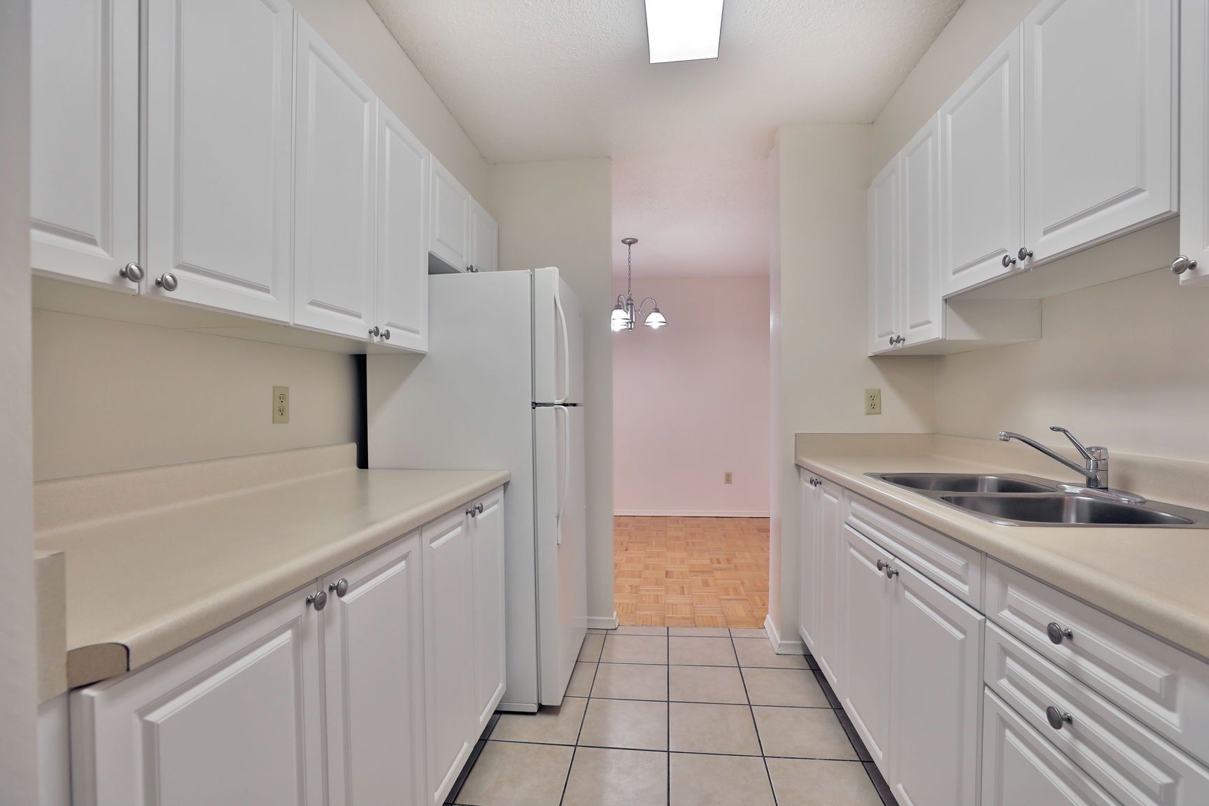 BurlingtonTowers~2bedroom~B12 1920w