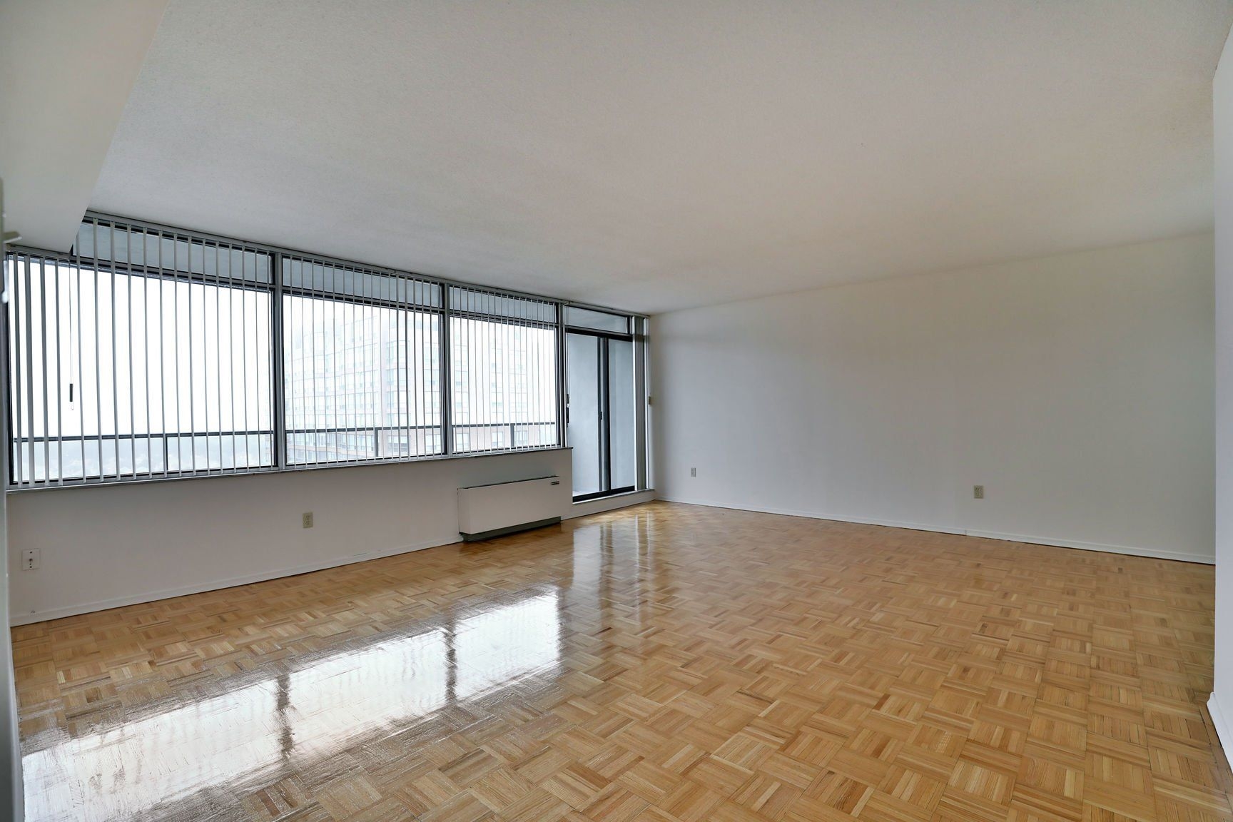 BurlingtonTowers~2bedroom~B9 1920w