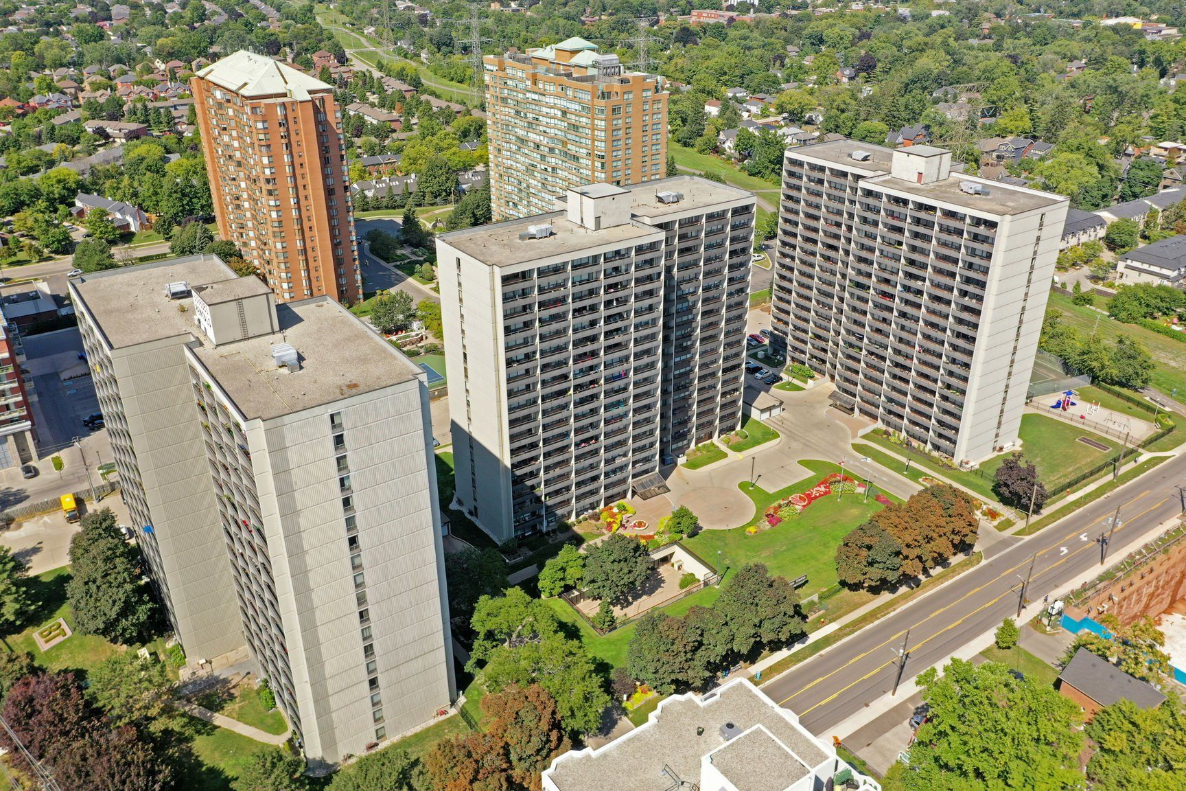 BurlingtonTowers~b~Aerial~DJI 0805