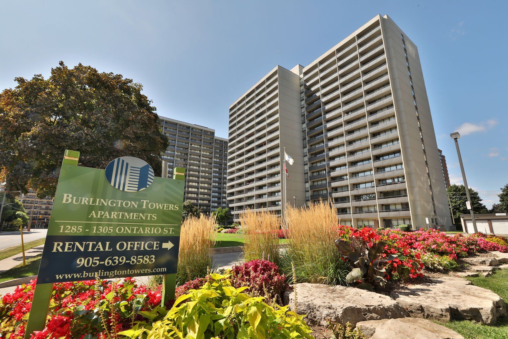 BurlingtonTowers~c~Exterior~DV943769