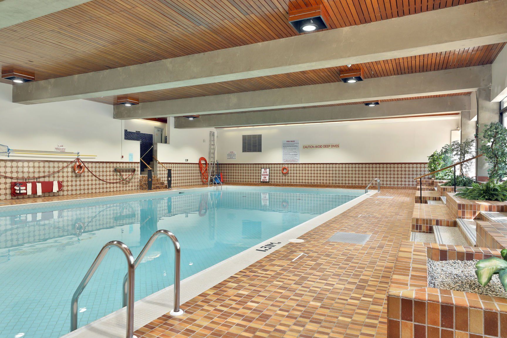 BurlingtonTowers~e~Interior~DV943691