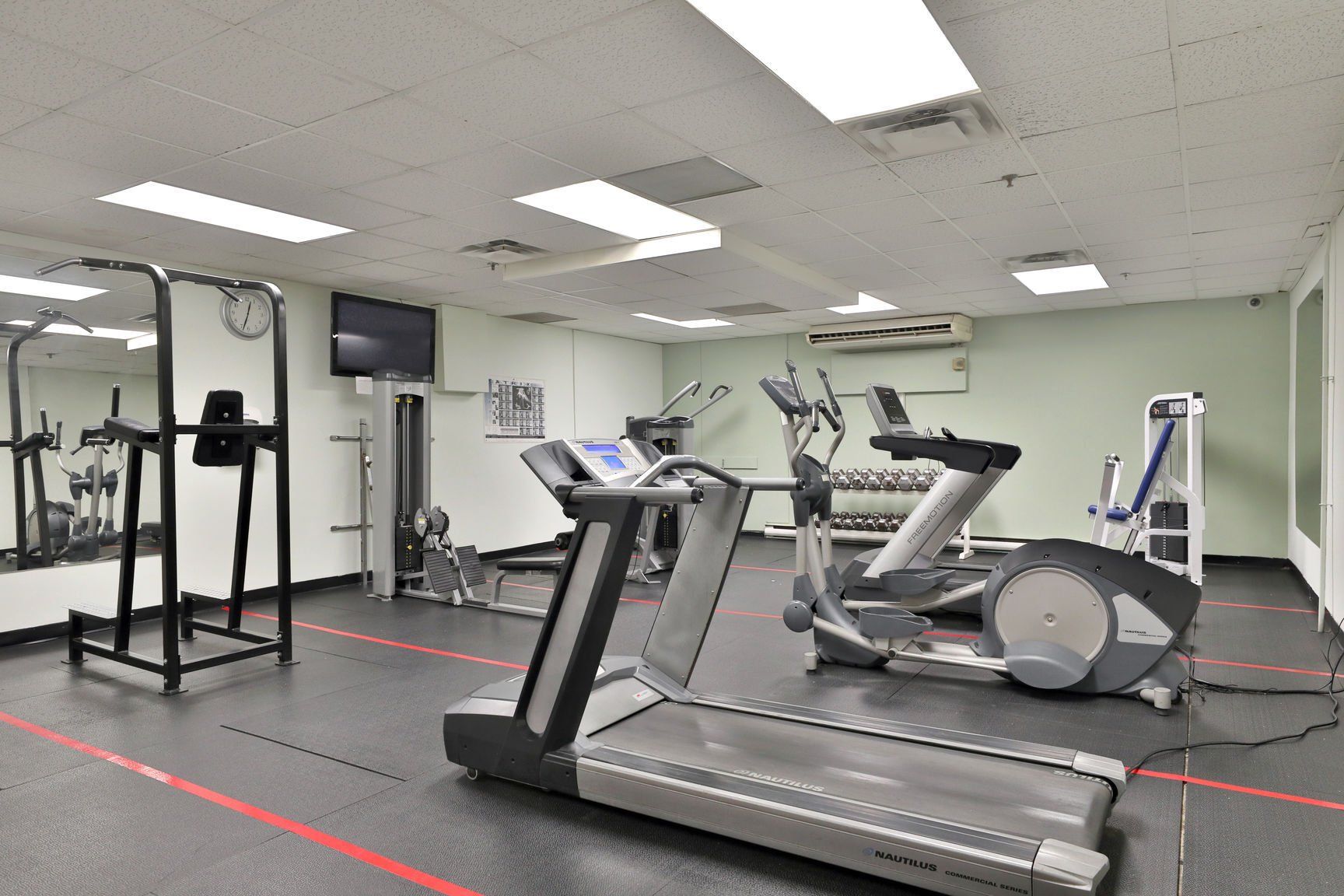 BurlingtonTowers~e~Interior~DV943693