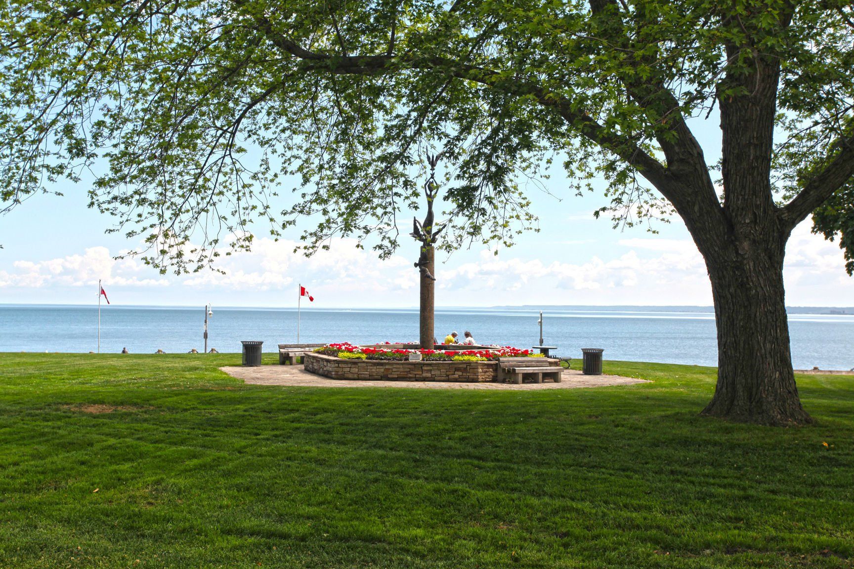 BurlingtonTowers~g~Surroundings~SpencerPark~Spencer+Smith 04 1920w