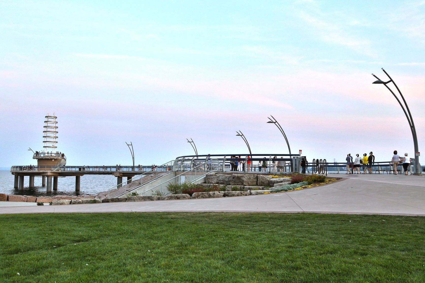 BurlingtonTowers~g~Surroundings~SpencerPark~Spencer+Smith 12 1920w