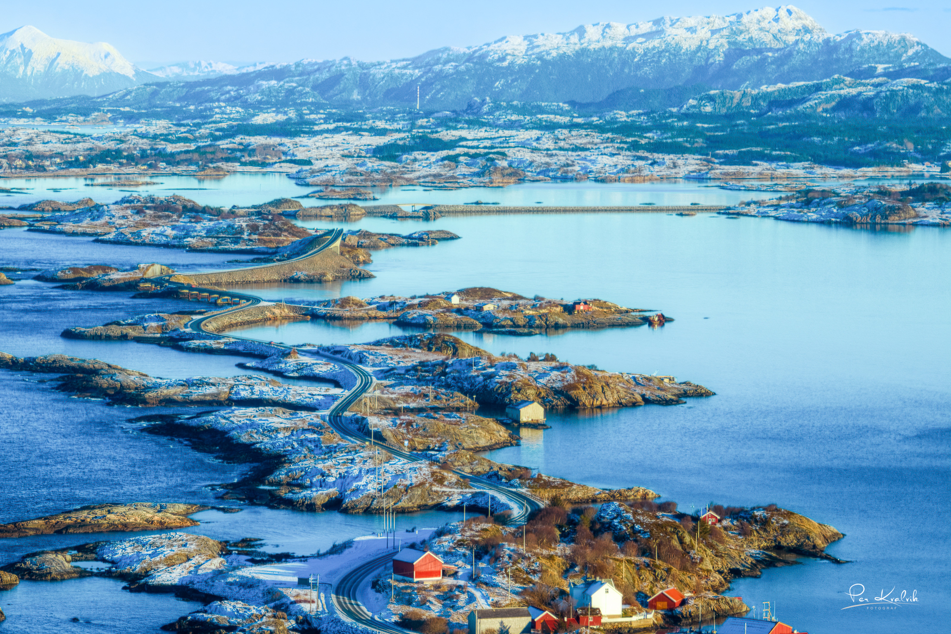 Over Vevang, looking north-east along the Atlantic Ocean Road (Atlanterhavsvegen in Swedish).