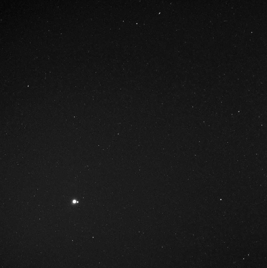 2010: Earth and Moon as seen from Mercury... from the Messenger spacecraft