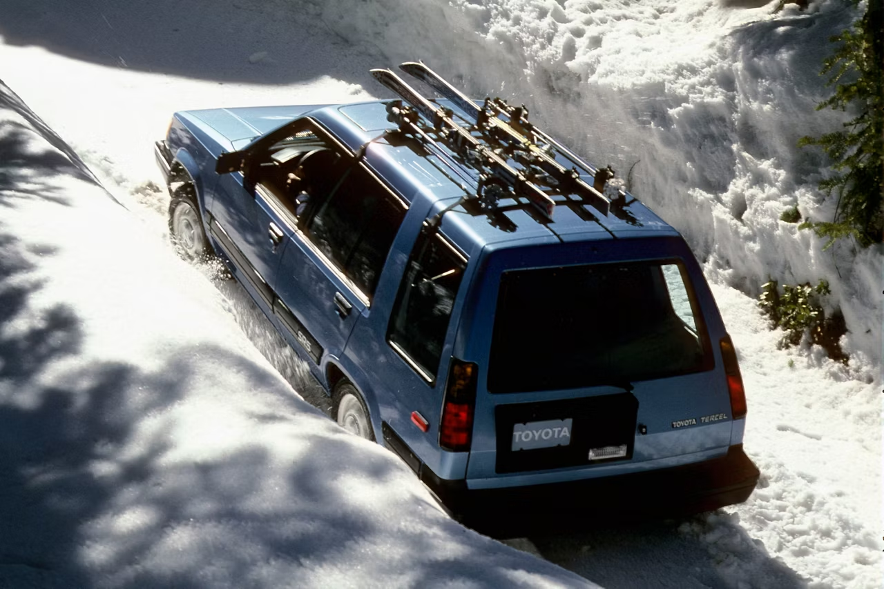 This picture shows a removable roof-rack; my roof-rack was factory installed, and was permanent.